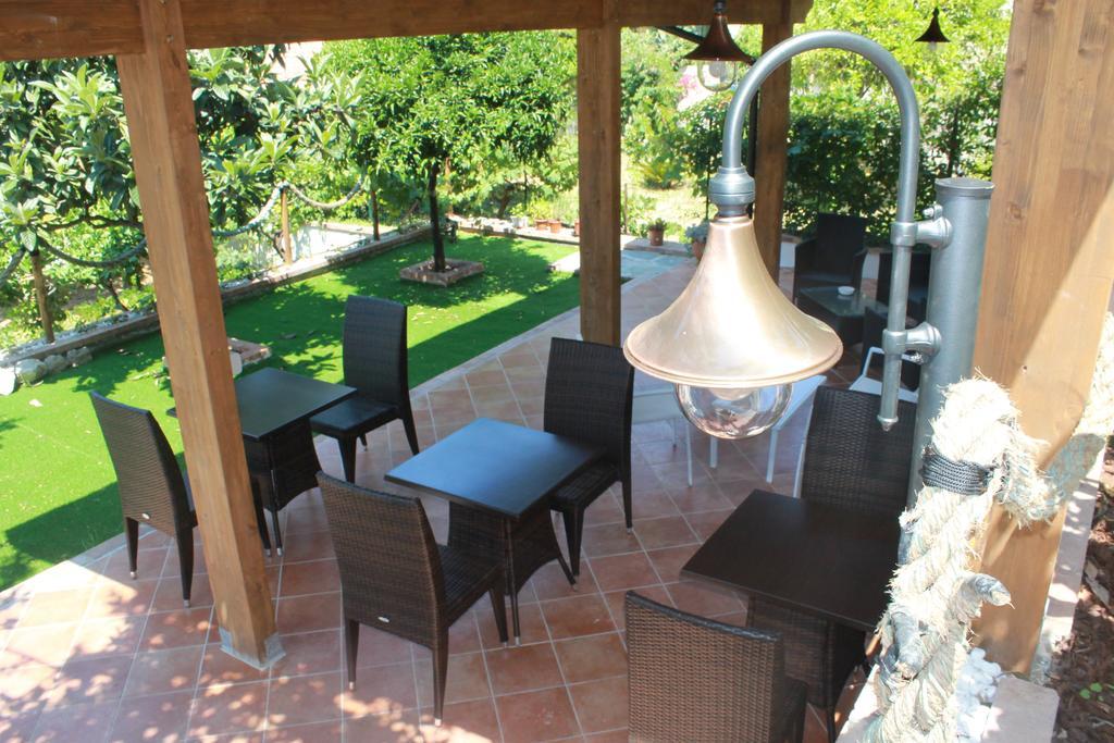 Meuble Leonetti Acomodação com café da manhã Centola Exterior foto